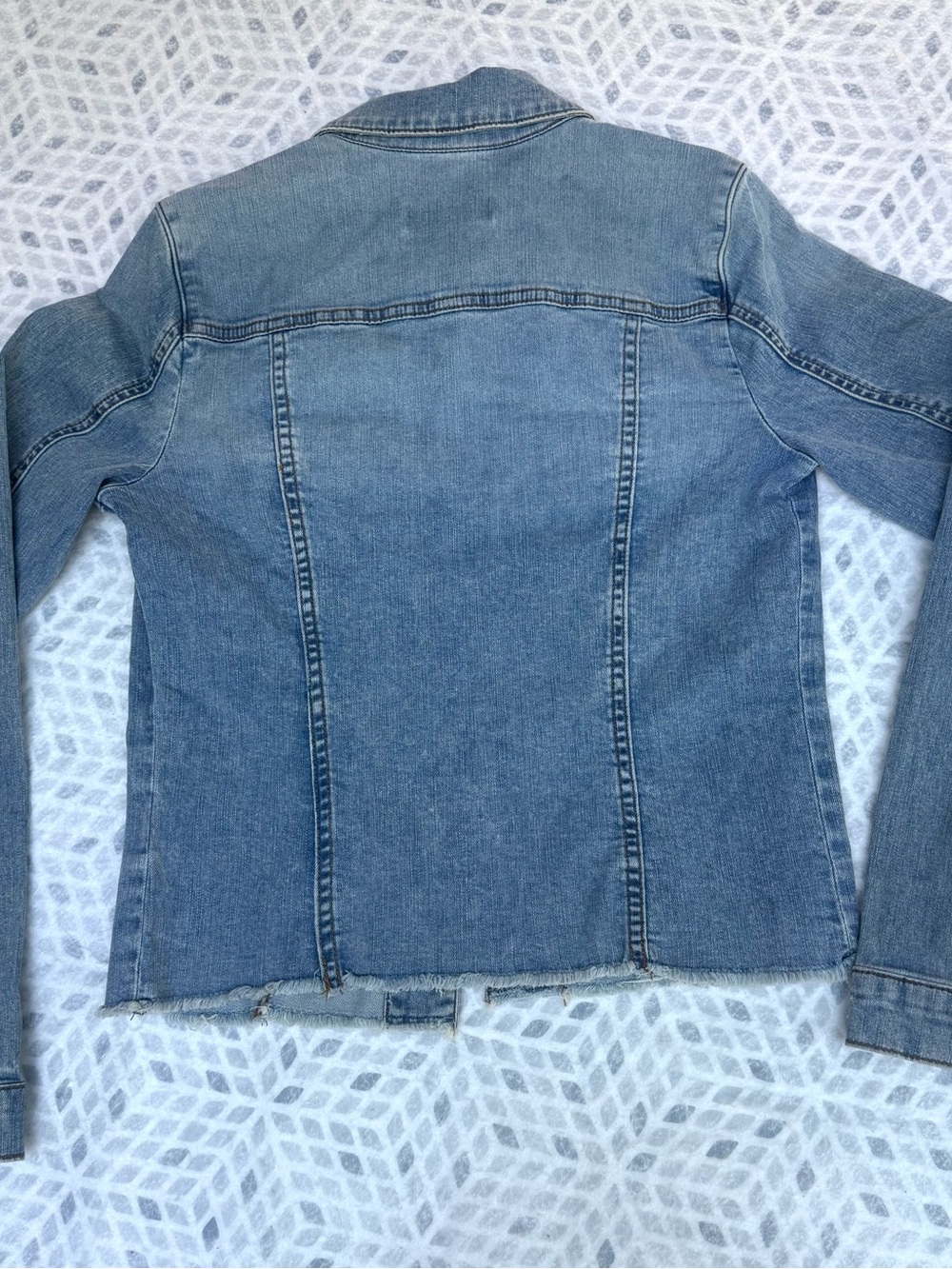 Kut From the Kloth Light Wash Stretch Denim Kara Jacket Raw Hem Capsule Casual - Picture 12 of 12